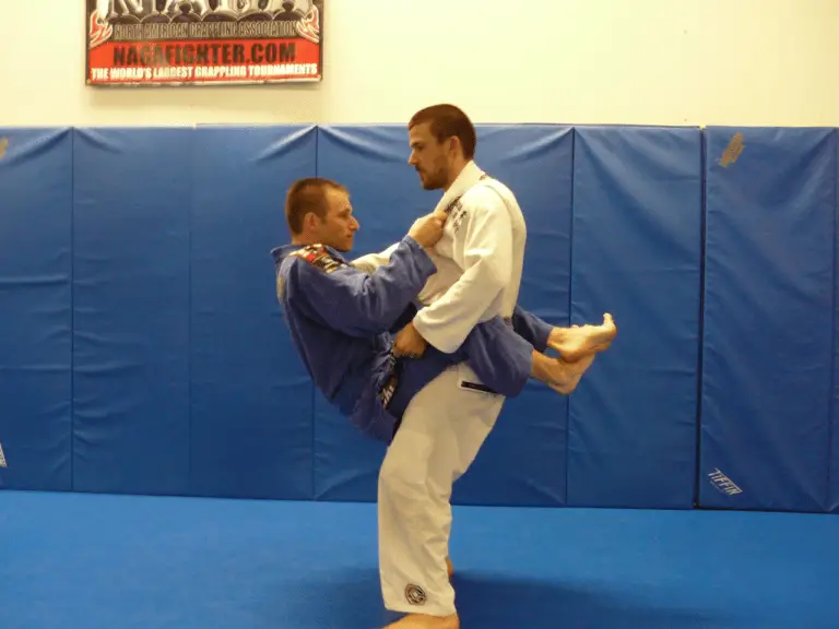 What does pulling guard mean in BJJ?